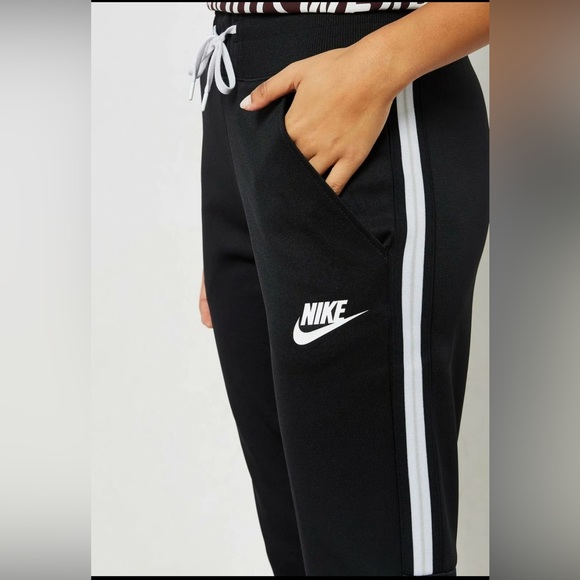 Nike Polyknit Cuff Joggers Medium - Picture 2 of 4